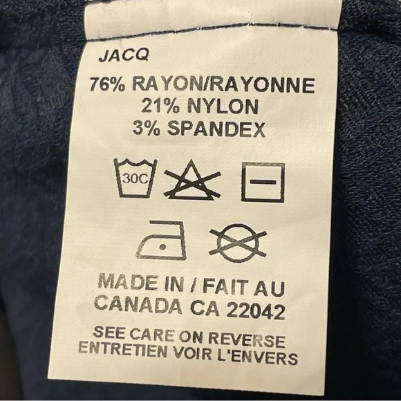 MARGARET M‎ Christiana Textured Stretchable Pencil Skirt in Navy Jacquard - Picture 6 of 7